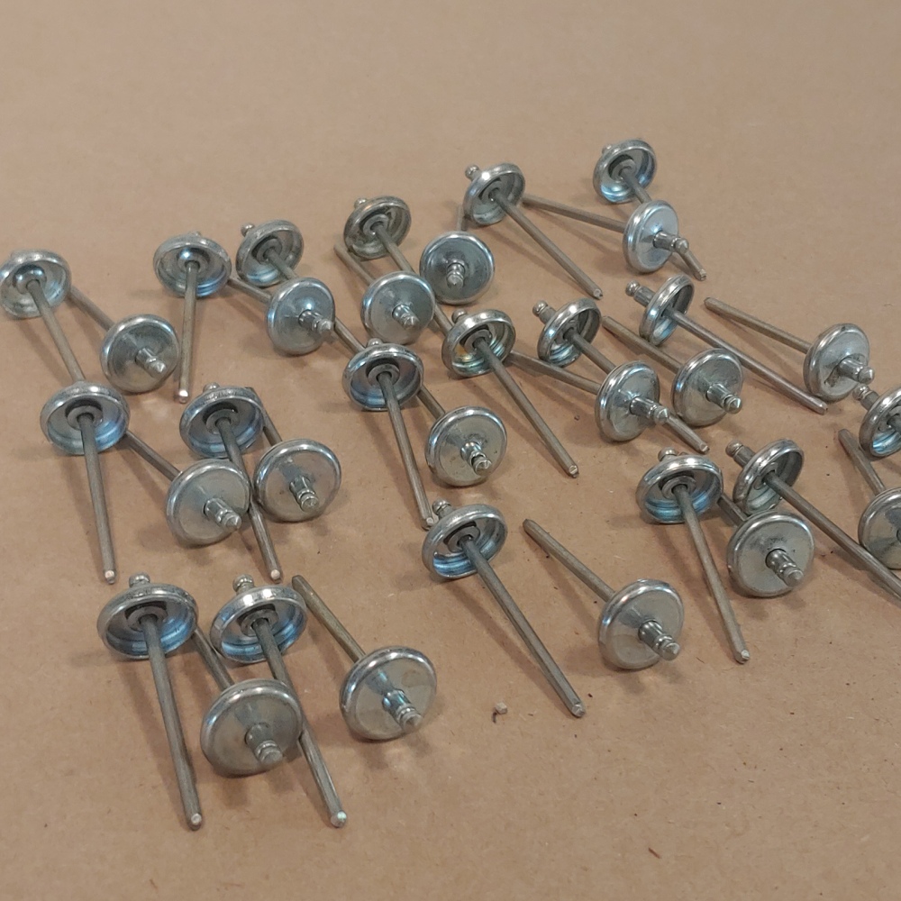 MG MGB Body Side Moulding Trim Rivets GHF1435 Set Of 34 NOS For Sale 