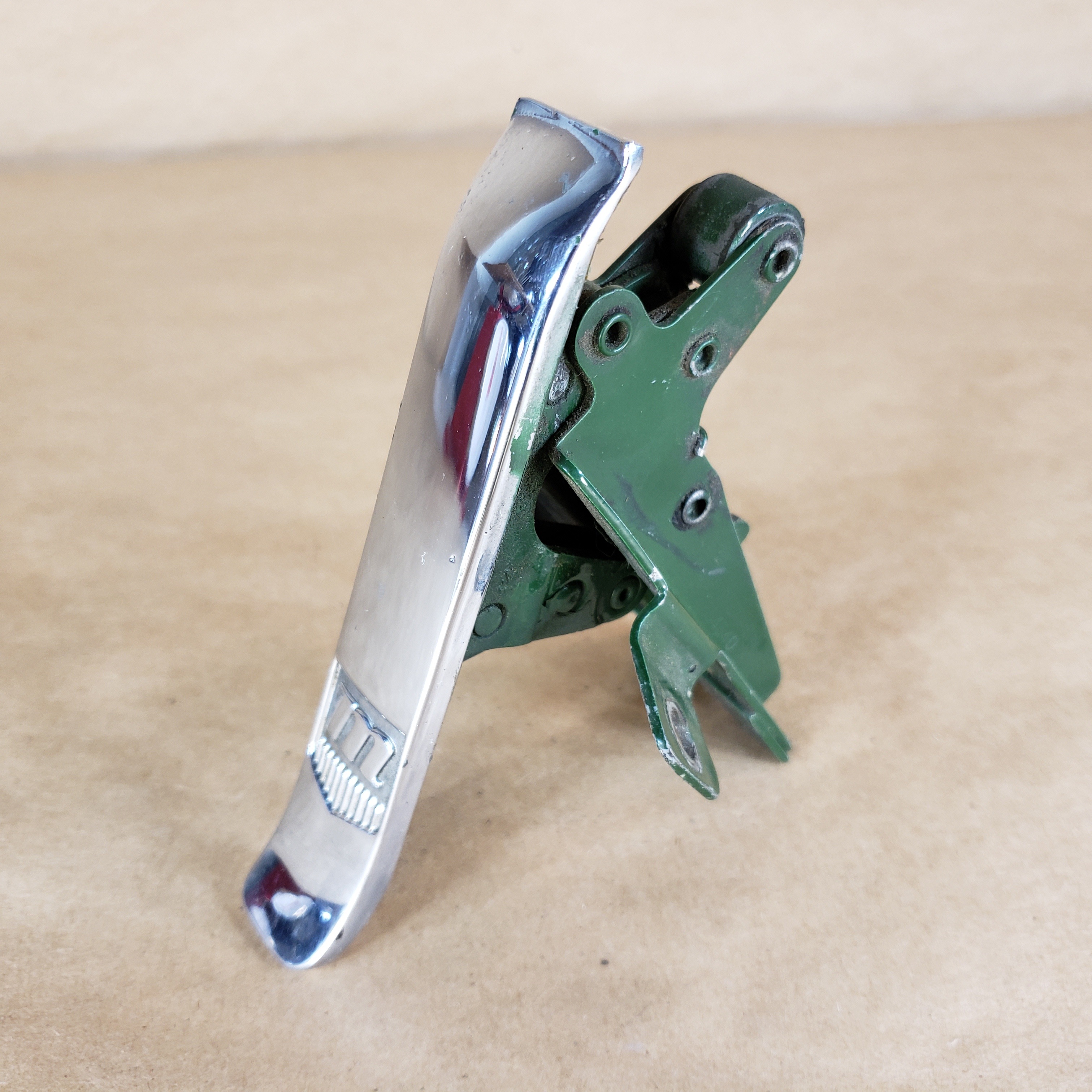 thumbnail interactive-video image 1 of Stainless Steel Bonnet Catch Plates For Triumph GT6, Spitfire, Vitesse – 304 Grade 1 of 1