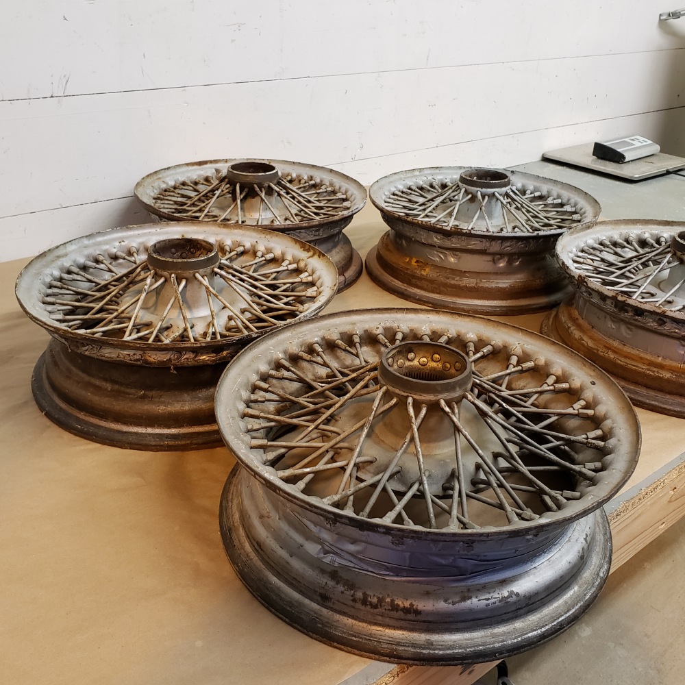 Sunbeam Alpine Original Wire Wheel 13 X 4 Inch 60 Spoke Set Of 5 OEM sunbeam-alpine-original-wire-wheel-13-x-4-inch-60-spoke-set-of-5-oem