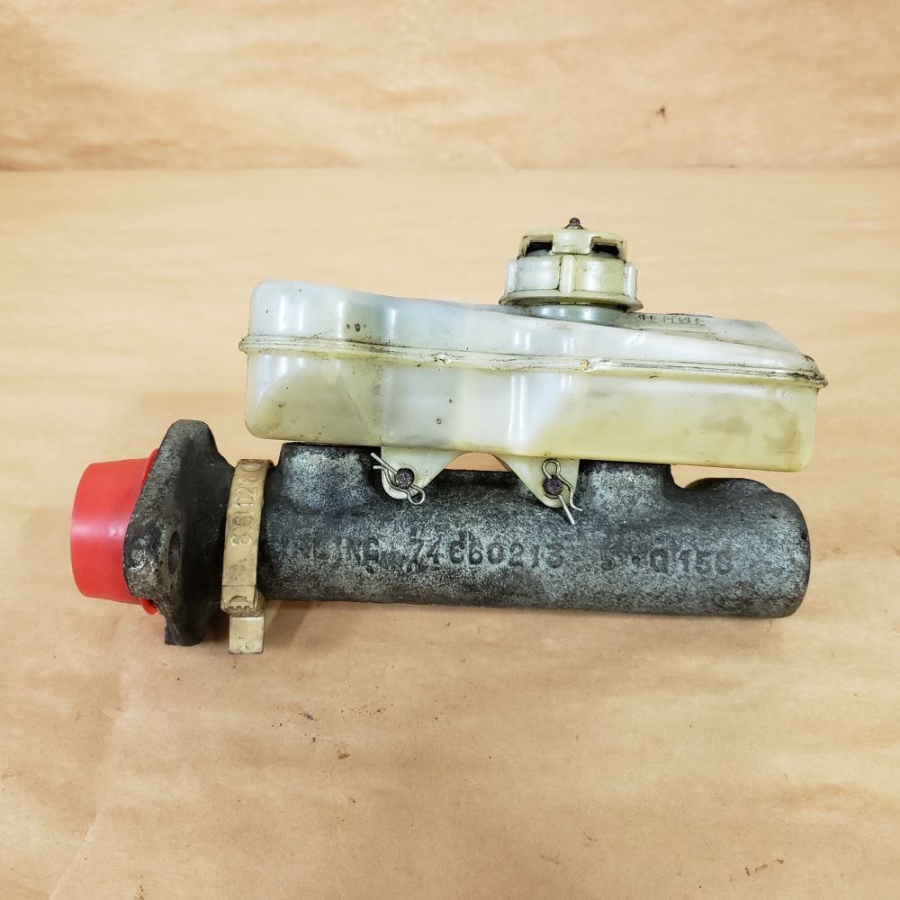 Jaguar XJ6 XJ12 197887 Original Brake Master Cylinder w/ Reservoir