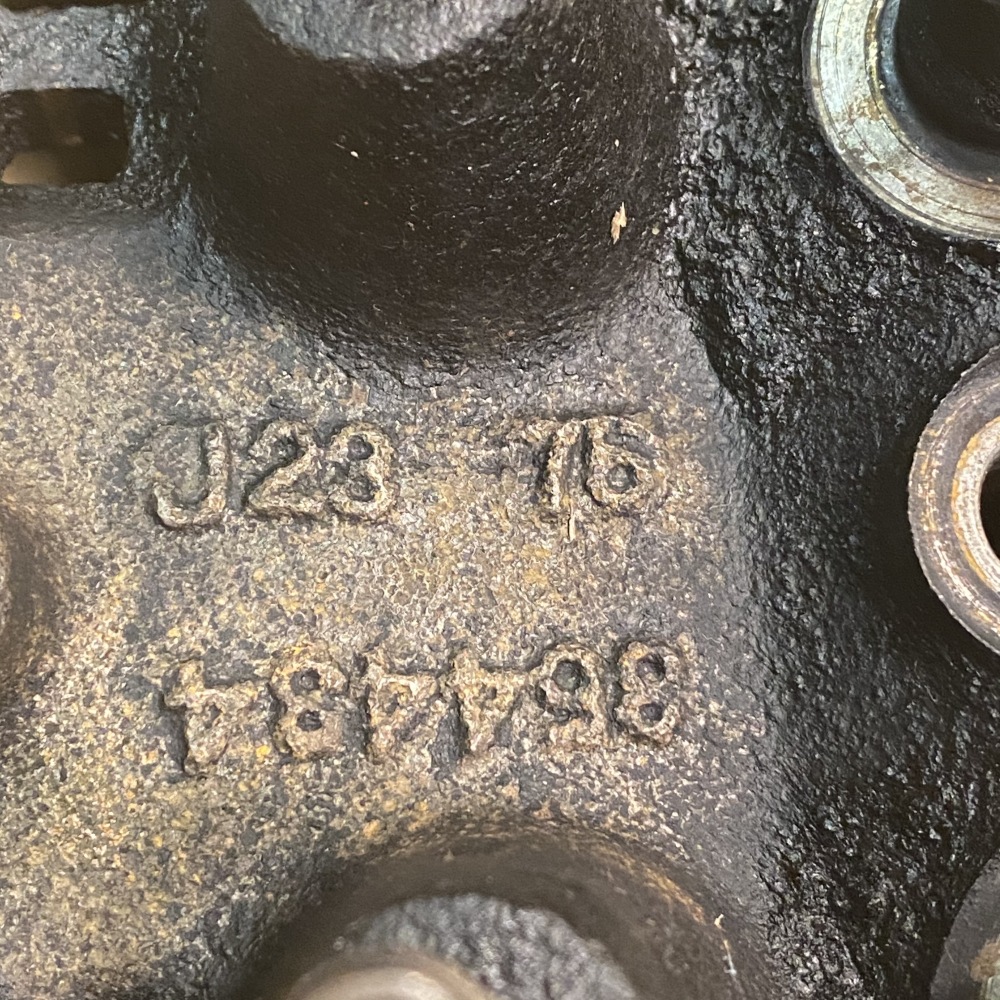 Original GM Chevy SB 262 267 305 Engine Cylinder Head 354434 J23