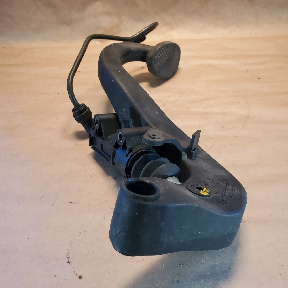 OEM 20022008 Mini Cooper Clutch Pedal Assembly BMW 6757337 Original