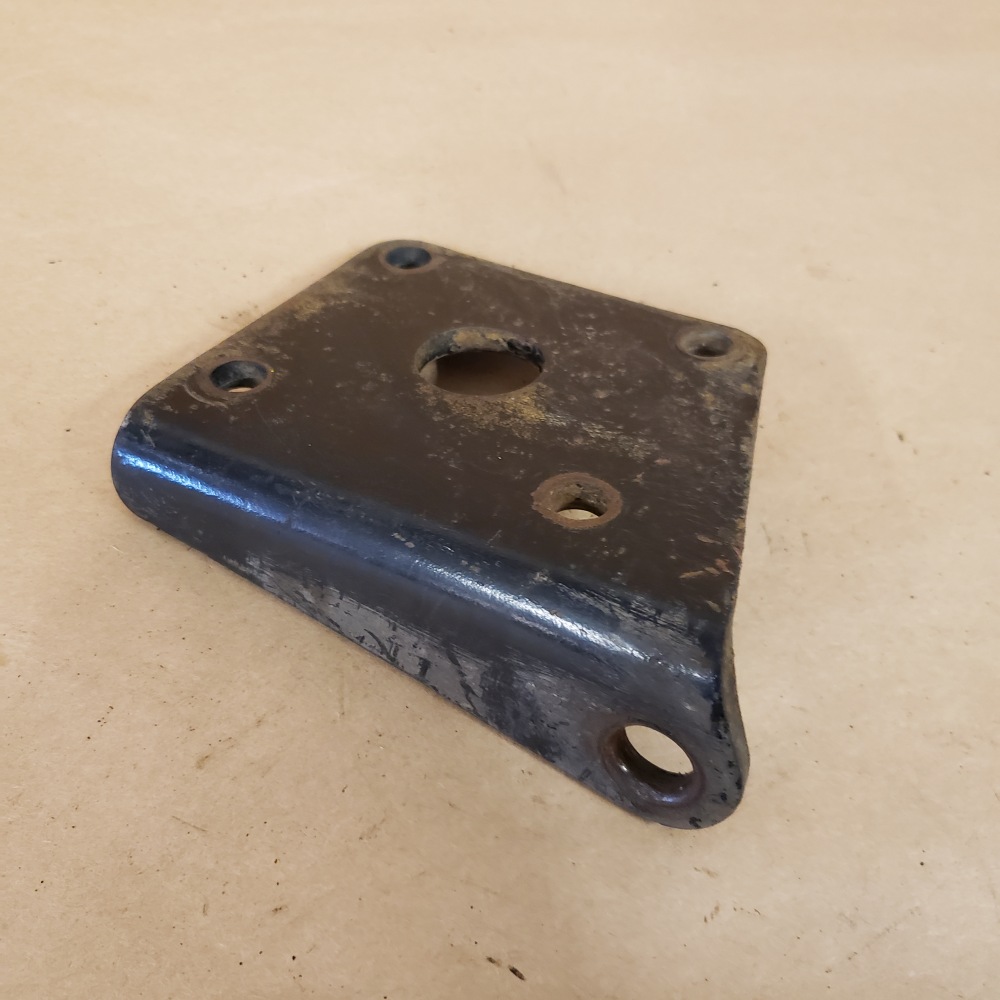 MG MGB 196780 Original Rear Suspension Shock Absorber Link Bracket RH