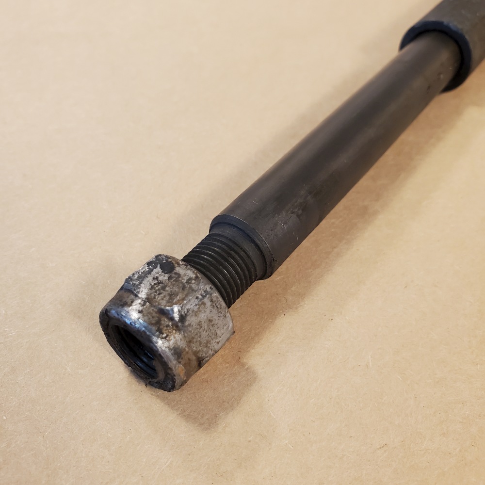 Jaguar XKE E-Type Series 1 IRS Inner Fulcrum Shaft and Distance Tube ...