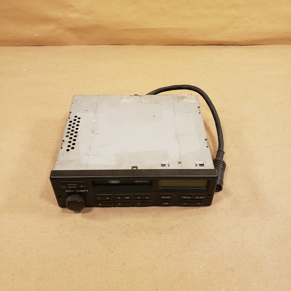 9496 Land Rover Discovery RRC County AM/FM Radio Tape Deck Head Unit